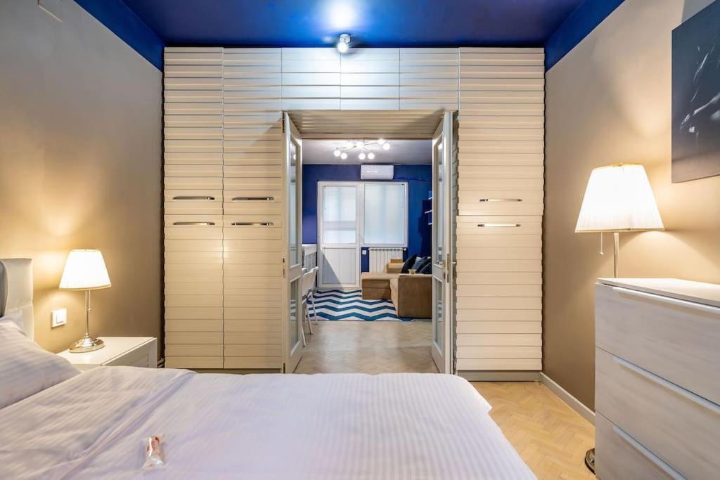 Modern - Central Apartment Bukarest Kültér fotó
