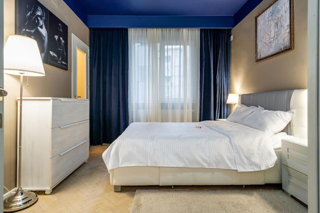 Modern - Central Apartment Bukarest Kültér fotó